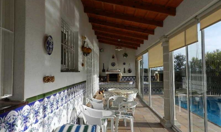 Вилла ROSA BLANCA с бассейном, расположенная в урбанизации Льорет Блау в 6 км от Льорет де Мар Вилла ROSA BLANCA с бассейном, расположенная в урбанизации Льорет Блау в 6 км от Льорет де Мар