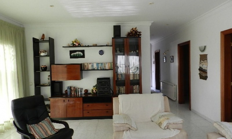 Вилла ROSA BLANCA с бассейном, расположенная в урбанизации Льорет Блау в 6 км от Льорет де Мар Вилла ROSA BLANCA с бассейном, расположенная в урбанизации Льорет Блау в 6 км от Льорет де Мар