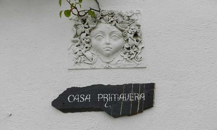 Вилла PRIMAVERA с бассейном, расположенная в урбанизации Льорет Верт в 5 км от Льорет де Мар Вилла PRIMAVERA с бассейном, расположенная в урбанизации Льорет Верт в 5 км от Льорет де Мар