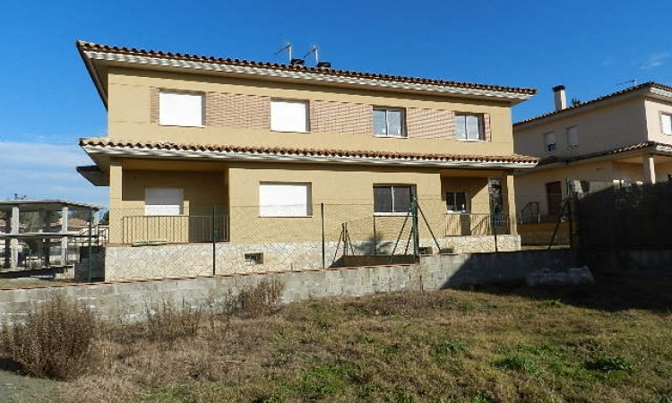 Коттедж в урбанизации Mas Flassia, в тихом жилом районе города Видререс (Vidreres) Коттедж в урбанизации Mas Flassia, в тихом жилом районе города Видререс (Vidreres)