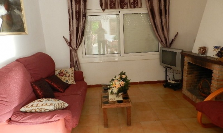 Вилла SOL I PINS с бассейном, расположенная в урбанизации Льорет Блау в 6 км от Льорет де Мар. Вилла SOL I PINS с бассейном, расположенная в урбанизации Льорет Блау в 6 км от Льорет де Мар.